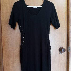 Heart & Hips, Large, Black criss cross side dress